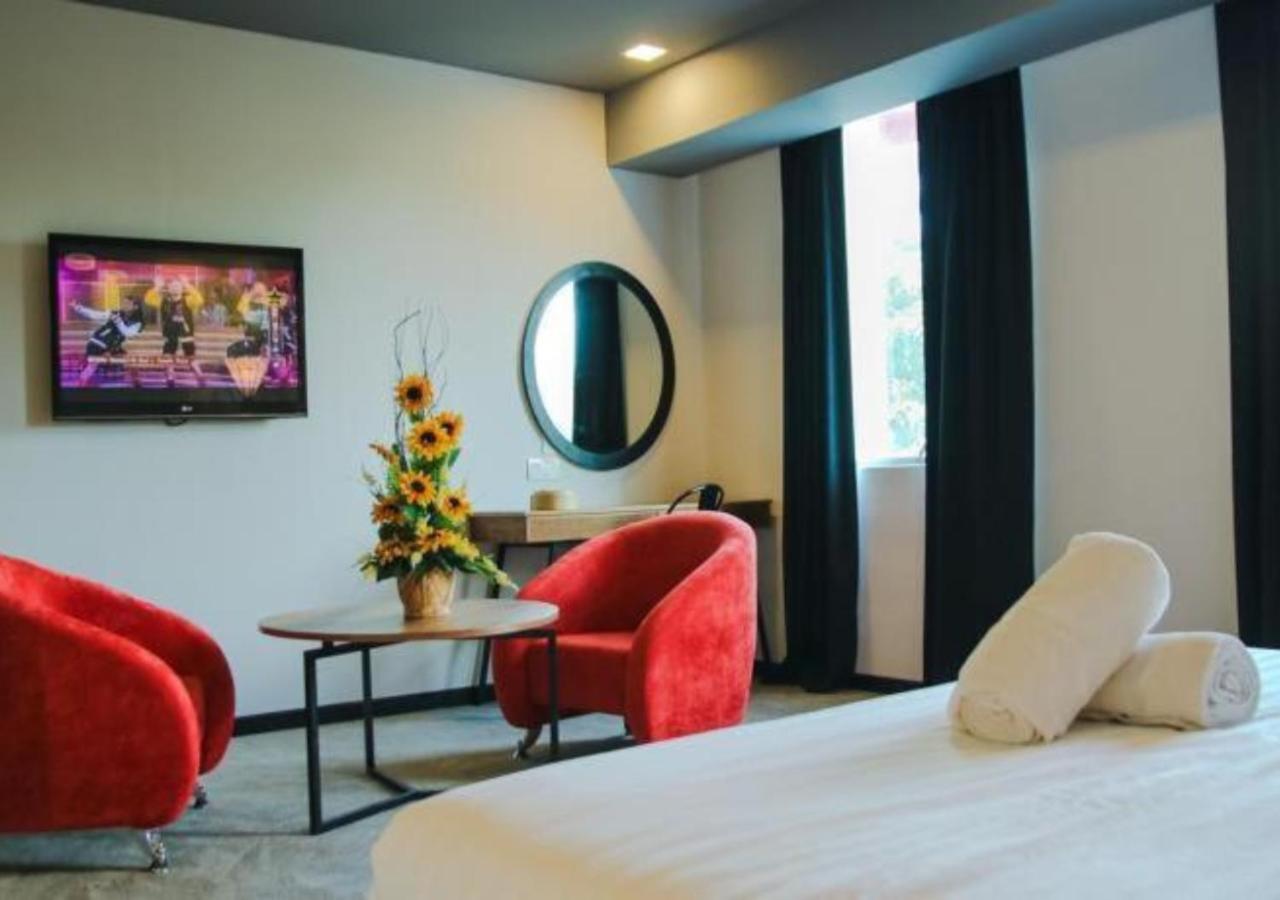 Hotel Regal Vista Іпох Екстер'єр фото